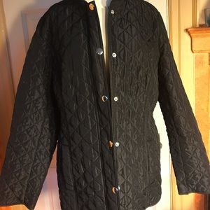 Black quilted jacket for woman